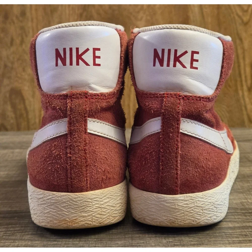 Nike Blazer‎ Mid '77 Shoes Youth Size 6.5Y Womens 8 Red